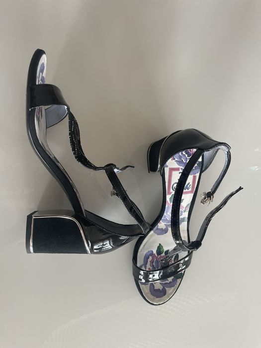 Buty na obcasie Fabi 37