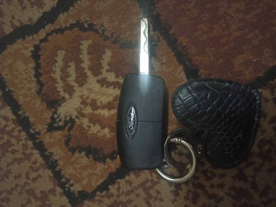 Ключ до авто форд