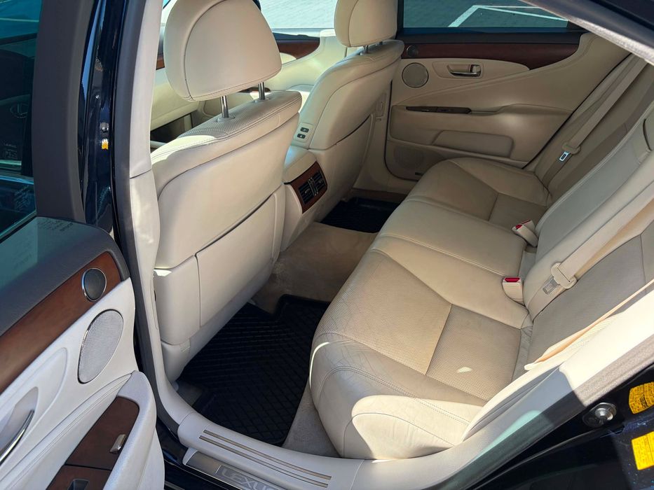 Sprzedam - Lexus LS600h