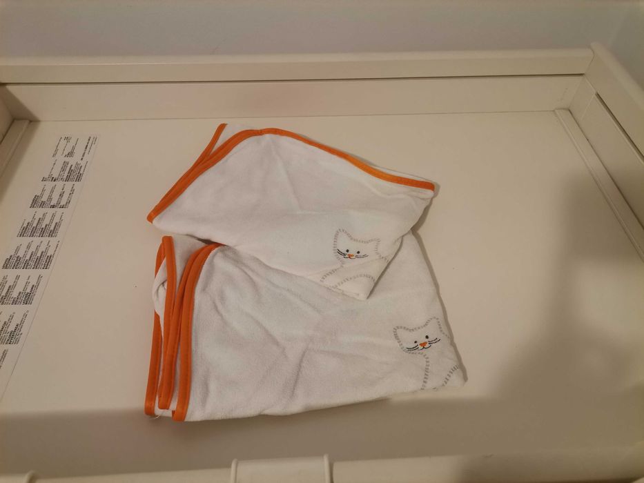 Mudador de fraldas madeira branca  45€