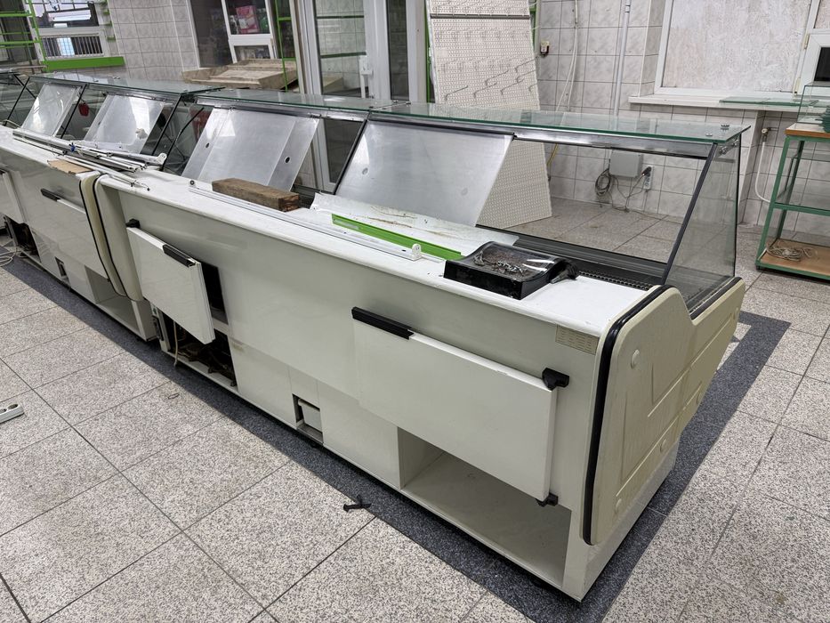 Морозильная витрина COLD