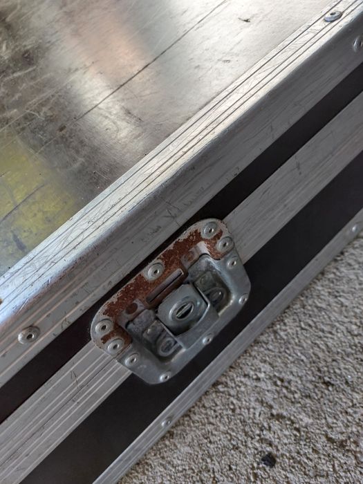 Flight case 122x80x20