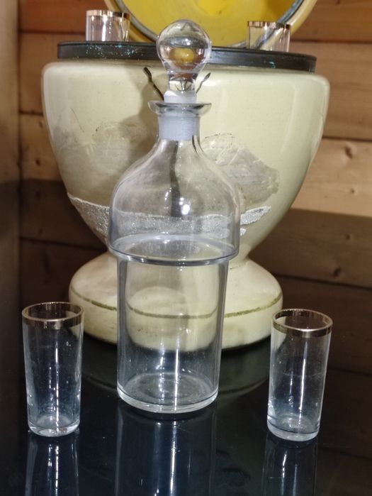 Licoreira ou Decanter em forma de ovo