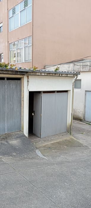 Garagem fechada - Ermesinde