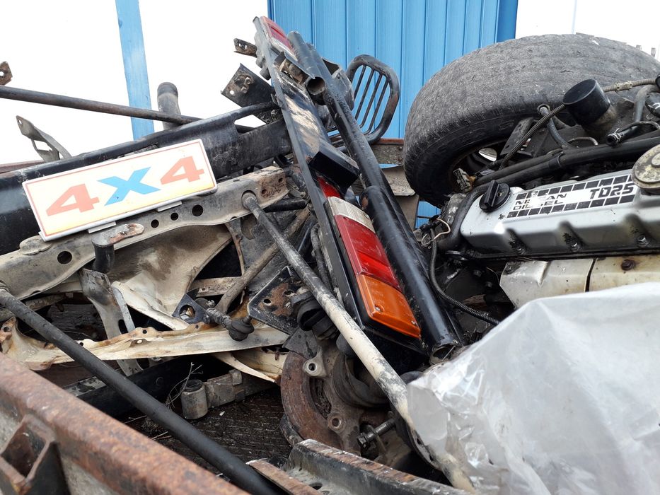 Nissan d21 4x4todas as peças