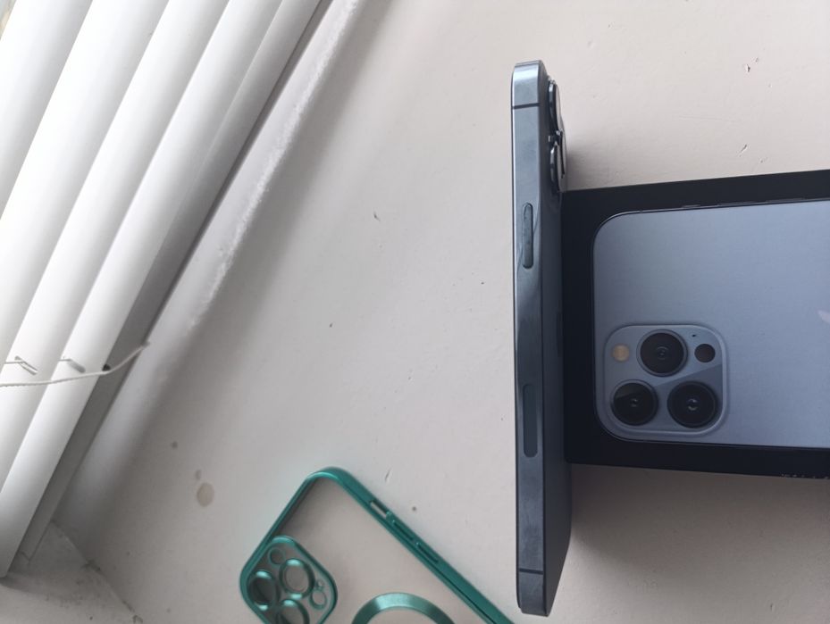 iPhone 13 pro max 128 neverlock