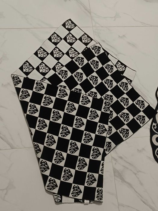 Ciepły szal Bershka