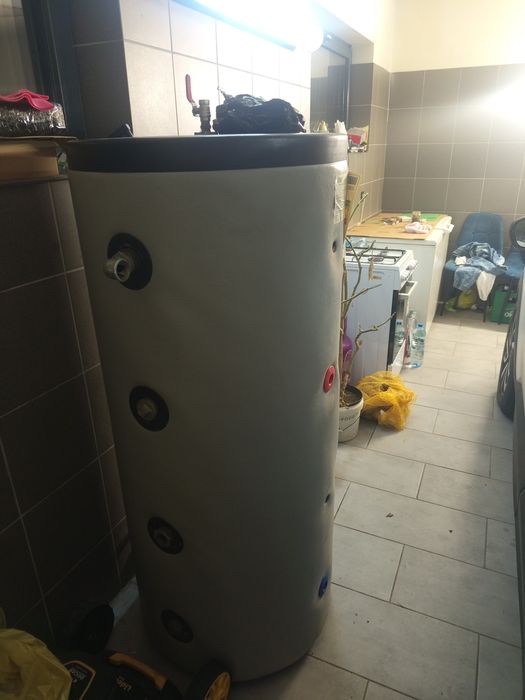 Sprzedam 3 letni zbiornik buforowy 300 l.