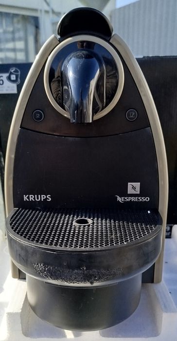 Máquina Nespresso avariada