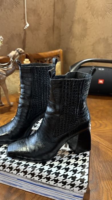 Ботильйони miraton натуральна шкіра 37