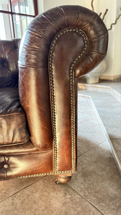 Fotel skorzany chesterfield Almi Decor