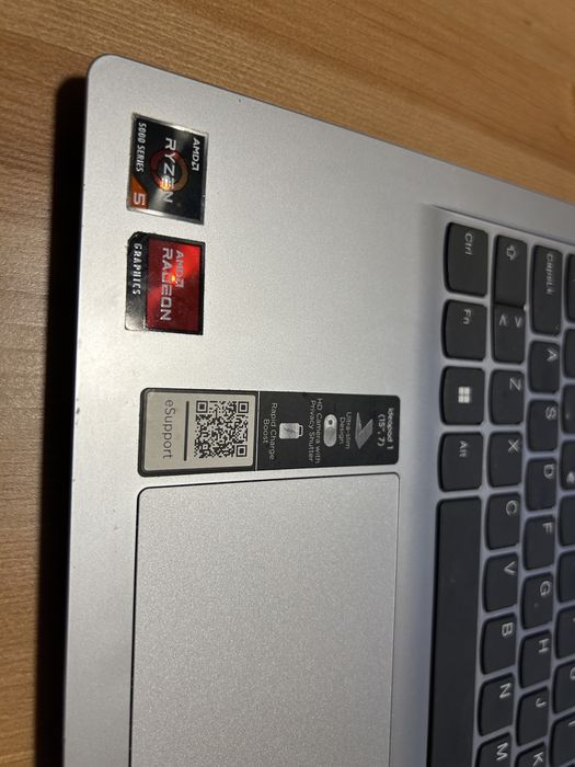 Lenovo LAPTOP usado, bom estado. Fotos recentes