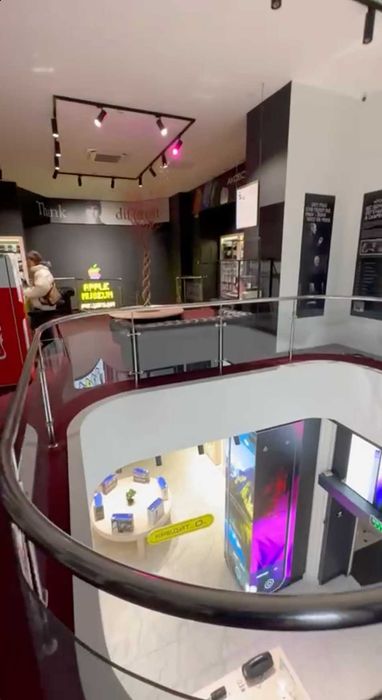 м. Львів, пр. Свободи, 27. ТЦ - готель ''Опера пасаж''