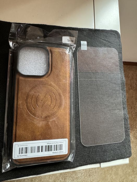 Capa iPhone 15 Pro Max + Vidro protector