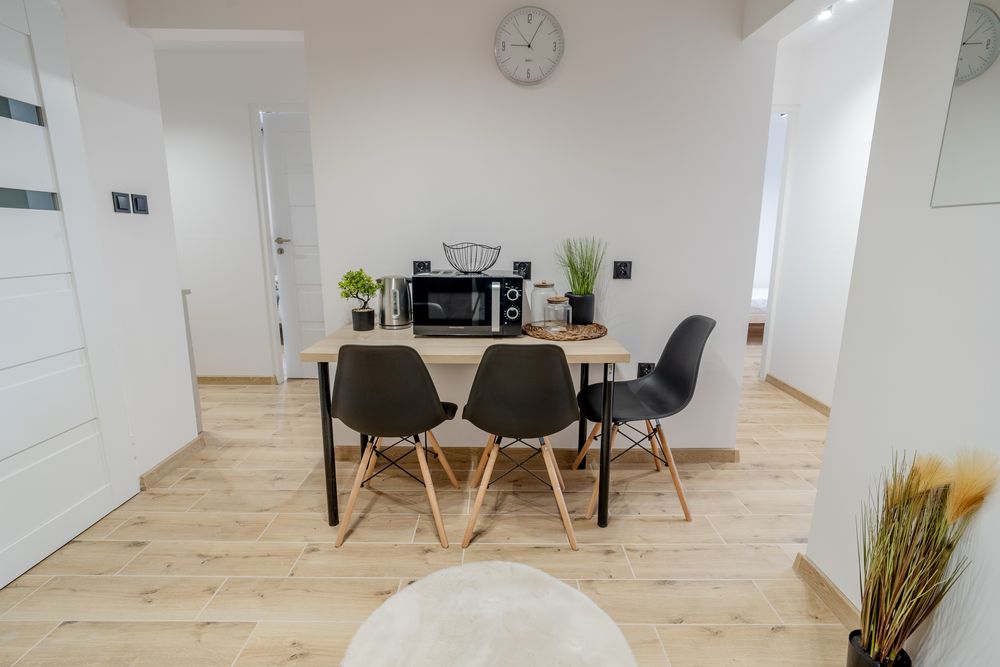 Idealna lokalizacja: duży, cichy, słoneczny – pokój prawie 20m²
