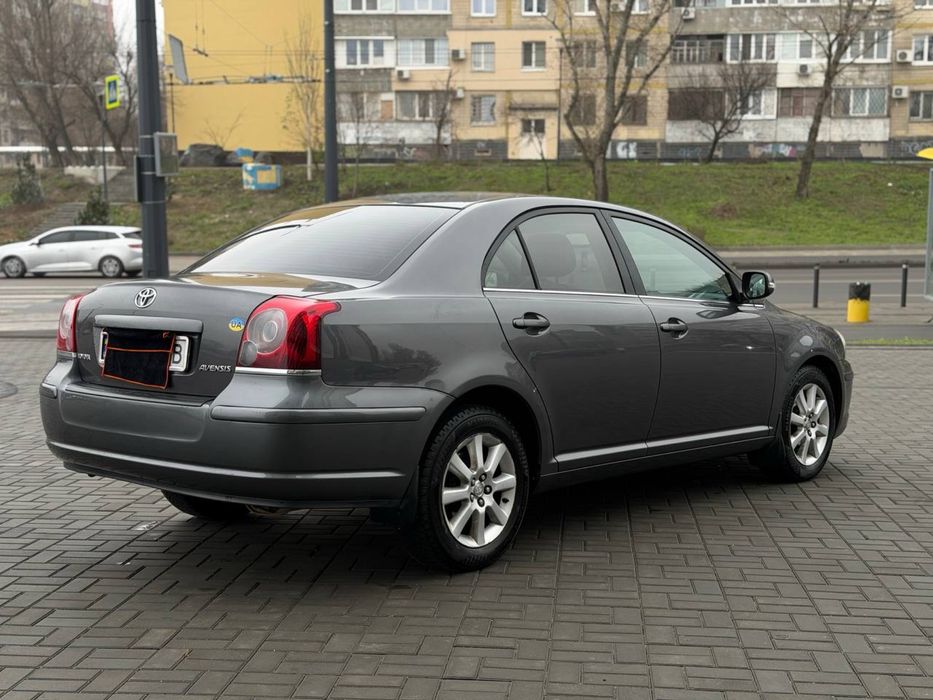 Toyota avensis 2008 рейстайлінг