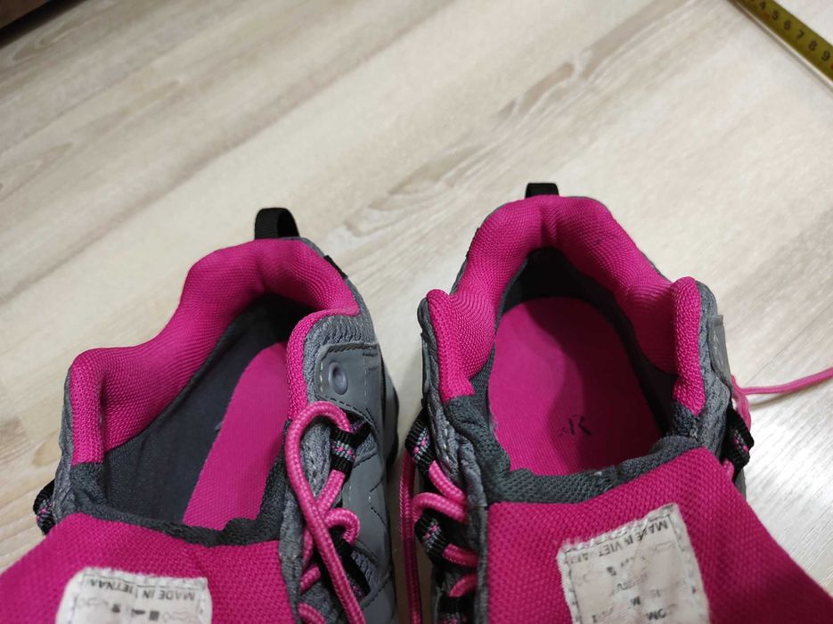 Фирменные водостойкие термо кроссовки Regatta 36 размер