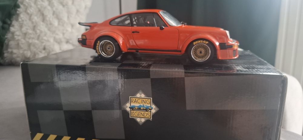 Porsche 911 Exoto 1:18