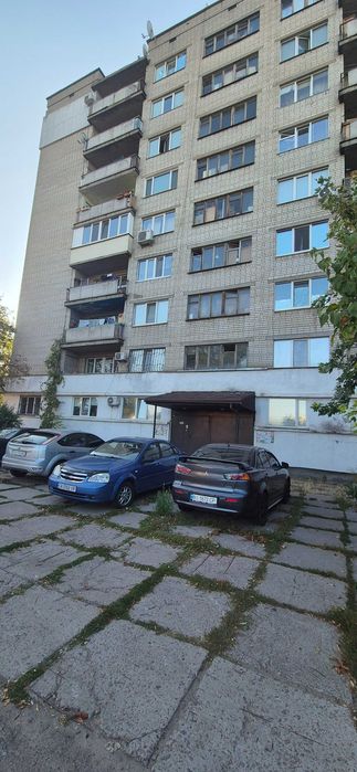 Продам кімнату в гуртожитку Центр