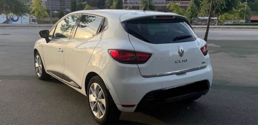 Renault Clio Limited — photo 3