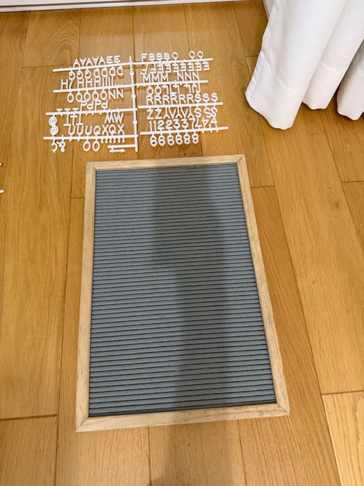 Vox tablica z literami