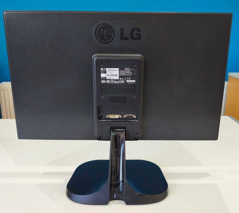 Monitor LG 22M45D