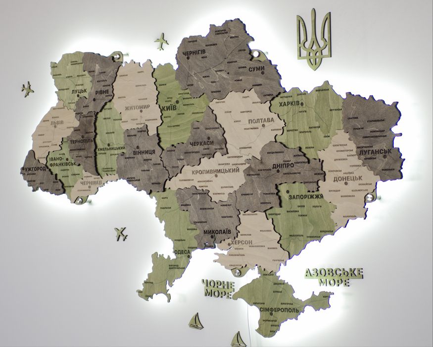 Багатошарова карта України з дерева з підсвіткою