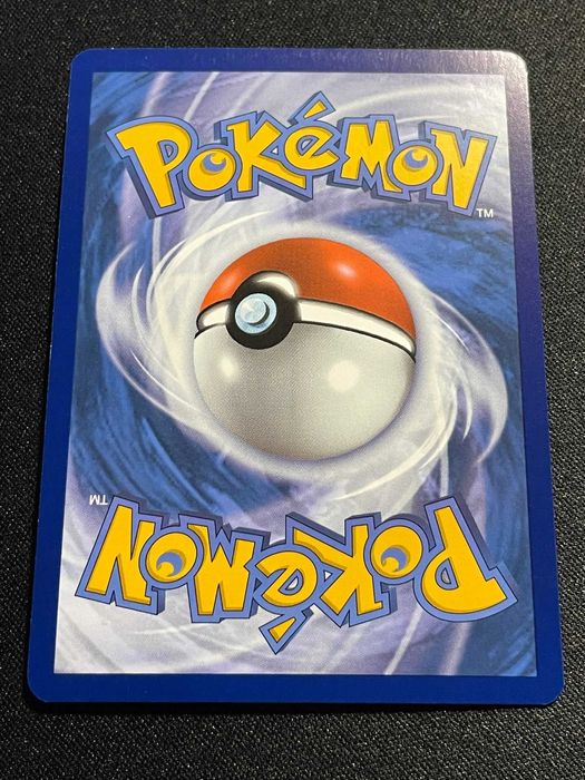 Carta Pokémon Cascoon 9/196 Lost Origin