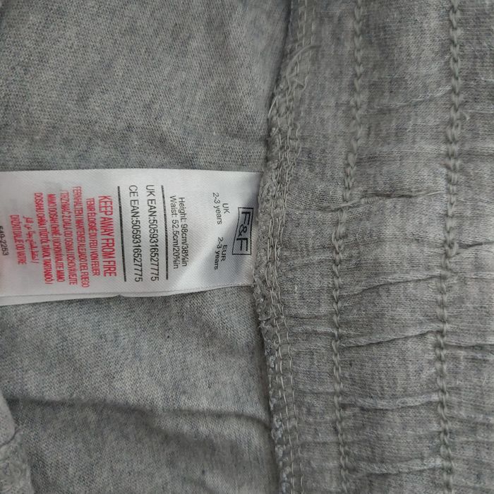 Spodenki dla chlopca 98 f&f tesco gratis