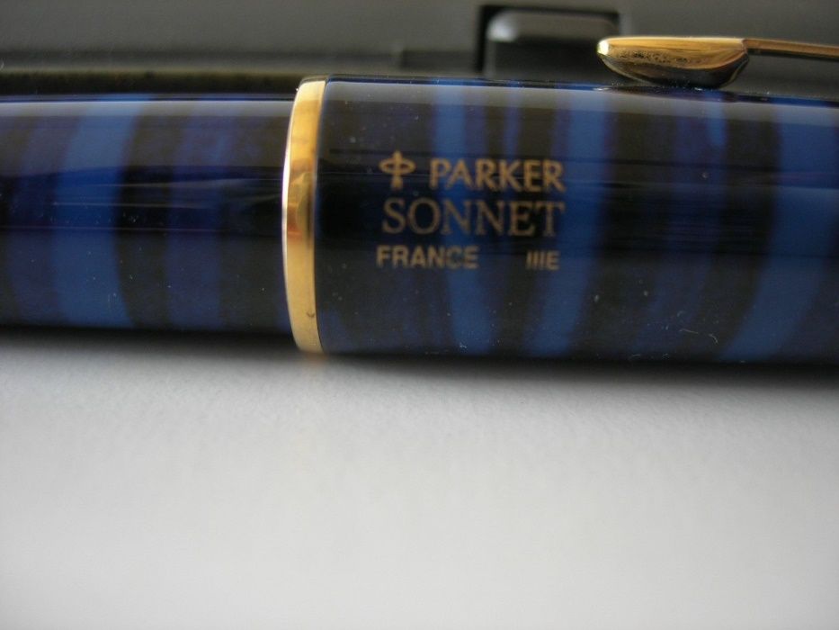 Caneta Parker Sonnet Deep Azul Marmeroado Ouro Aparo F