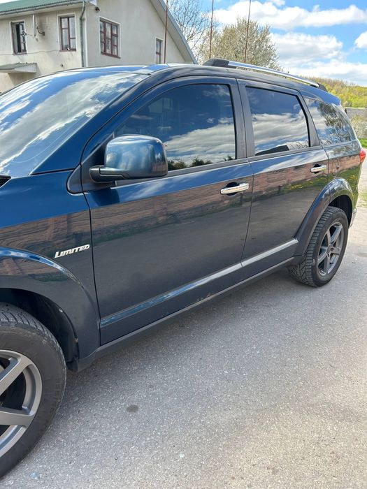 Dodge Journey 2013 року