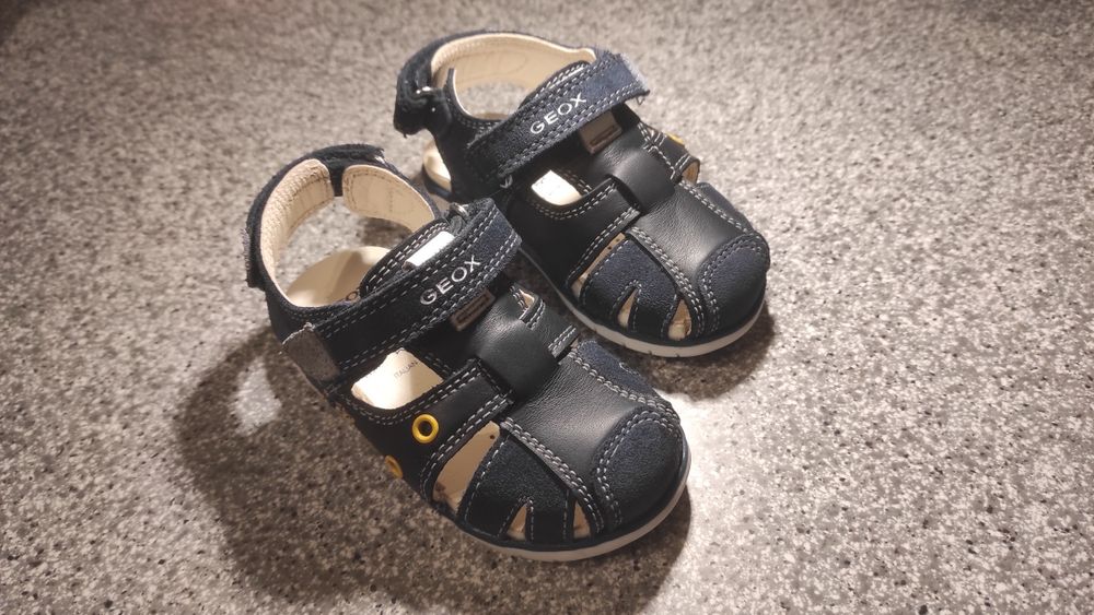 Conjunto tênis/sandálias criança