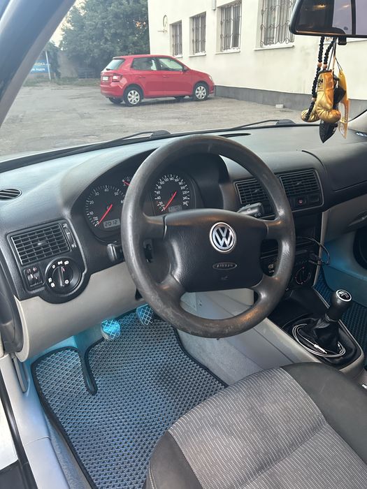 Volkswagen Golf 4
