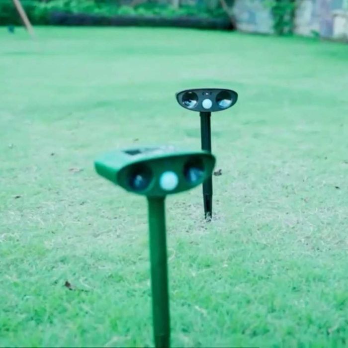 Уличный отпугиватель собак, котов, птиц и других відлякувач тварин Ult