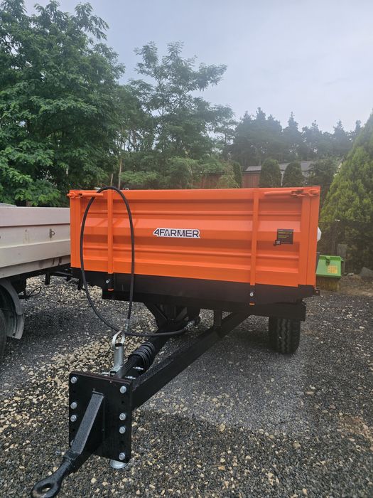 Skrzynia transportowa na kołach przyczepka