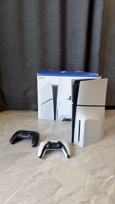 PS5 Slim 1TB Disc Edition