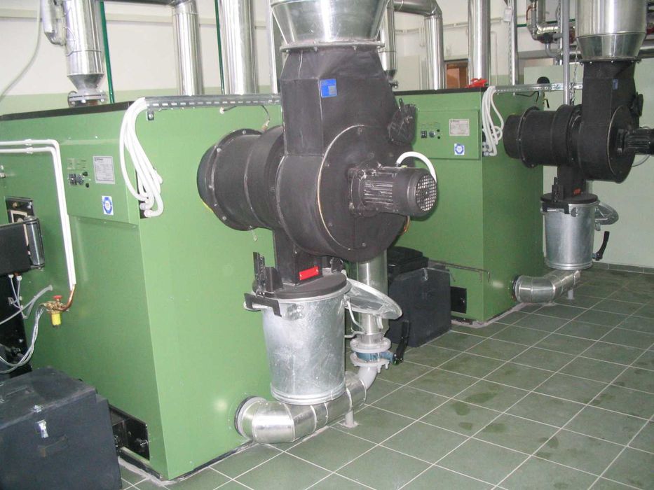 Kocioł na zrębkę, trociny, pellet  HDG Compact 200 kW na tartak, suszarnie, stolarnie