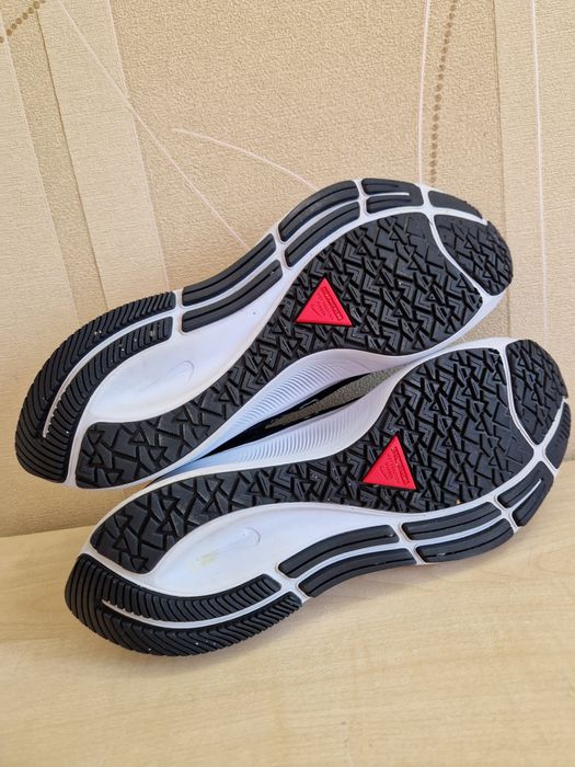 Кроссовки женские Nike Air Zoom Pegasus 37 Shield Black