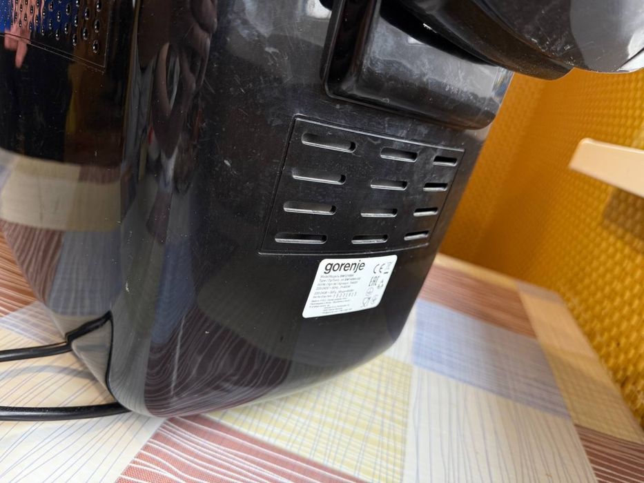 Продам хлібопічку gorenje