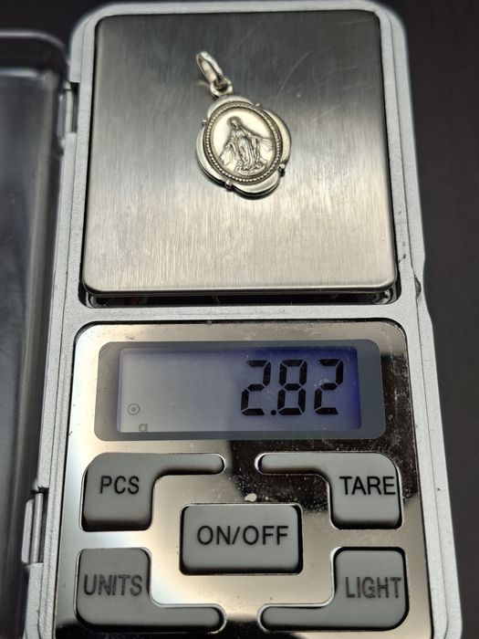 Zawieszka z matką boską