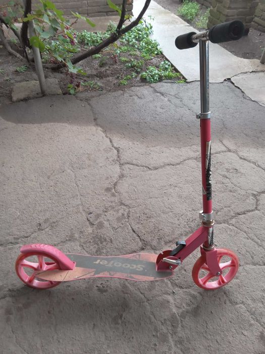 Продам Самокат фирмы Scooter