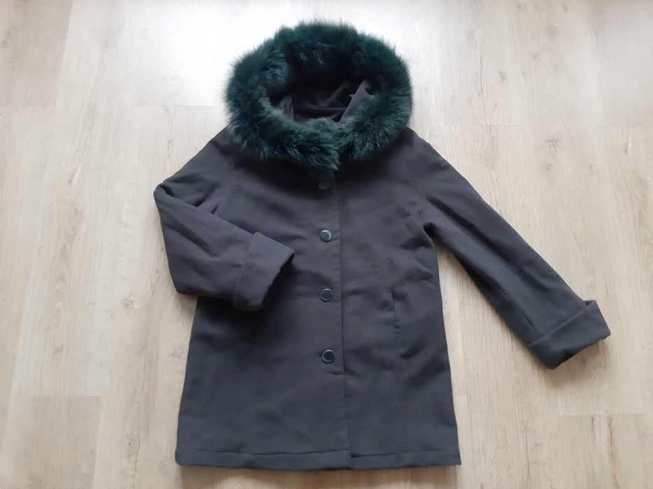 Damski płaszcz z kapturem w rozmiarze L