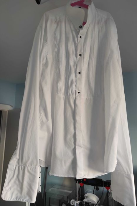 Biała koszula z żabotem - koszula weselna