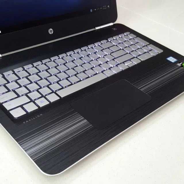 HP Pavilion - i7 7700 a 2,8Ghz com referência 15-bc201np