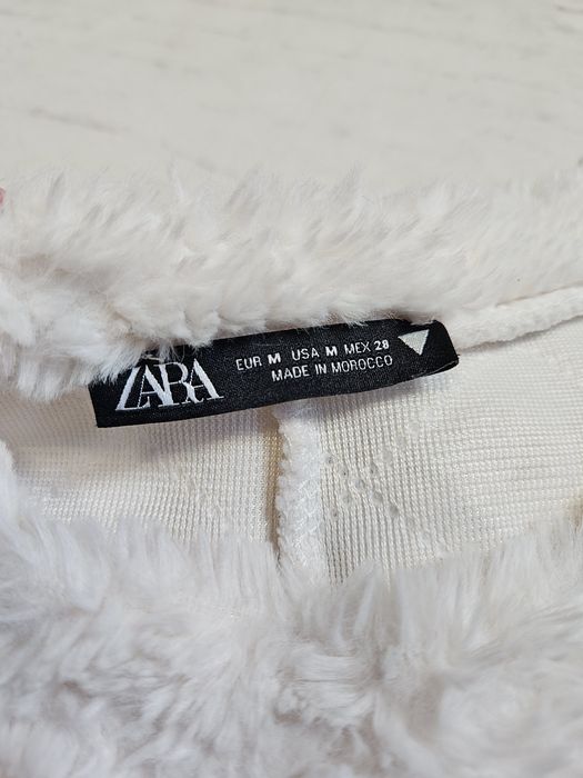 Sweter damski pluszowy ciepły kremowy zara r.M