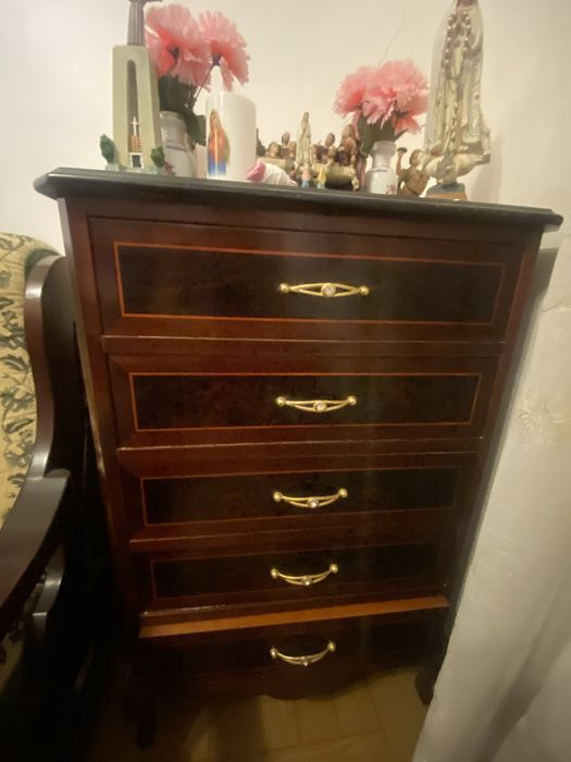 Cómoda de madeira