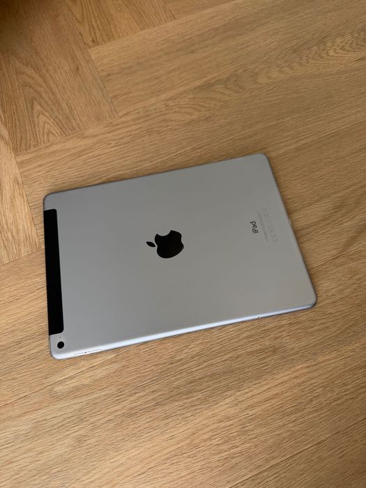 Idealny Air 2 gen 128 GB CELLULAR SPACE GRAY w bardzo dobrym stanie!