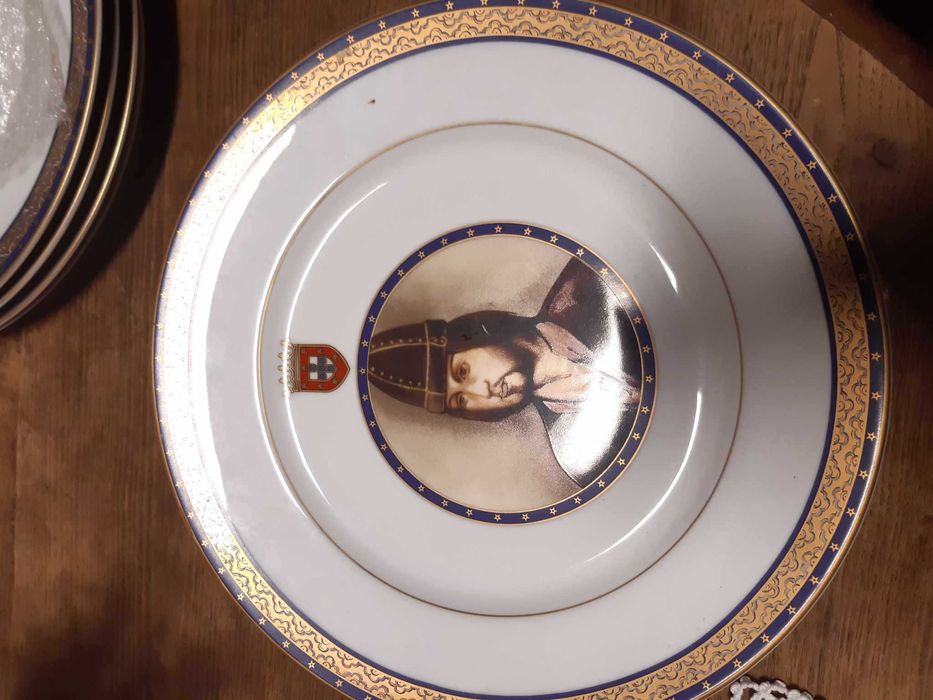 Coleção de pratos da companhia das Índias.