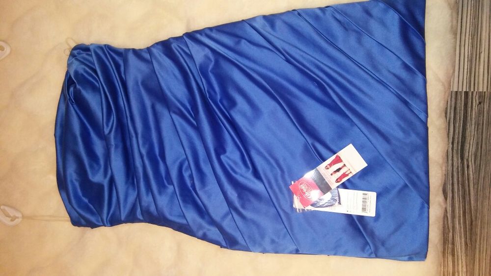 Bardzo elegancka sukienka kupiona w Ptak Moda +torebka gratis.