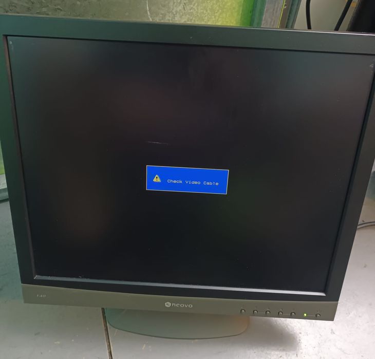 Monitor Neovo 17 Polegadas